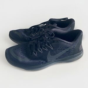 Nike Flex 2017 Run Size 6 Anthracite Running Shoes 898476-005 Boys Girls womens